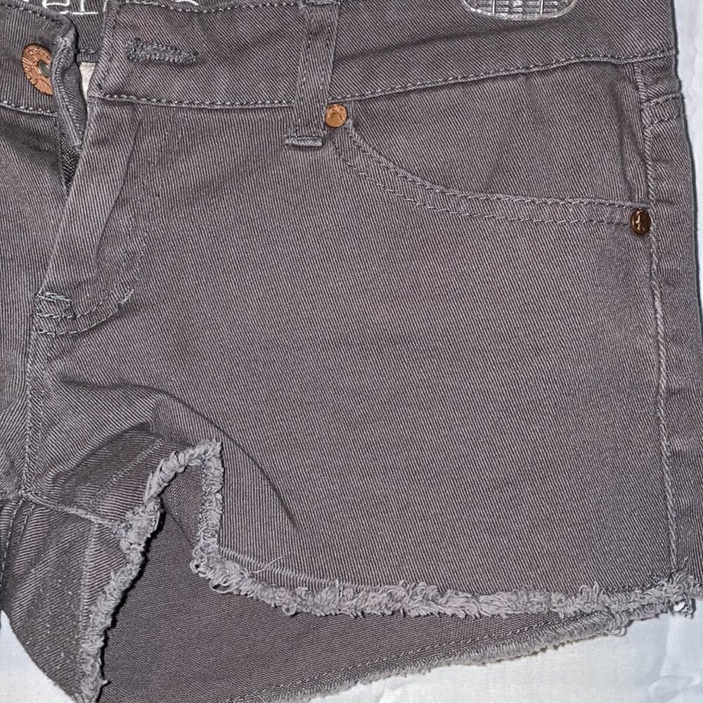 Refuge shorts - Picture 2 of 7